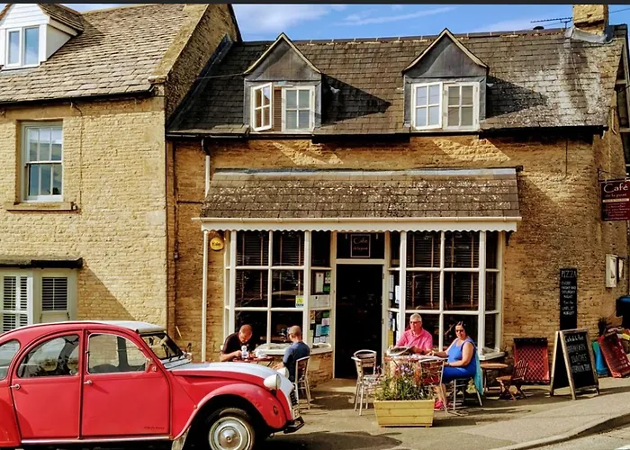 3 Bedroom 5* Barn Conversion Cotswolds