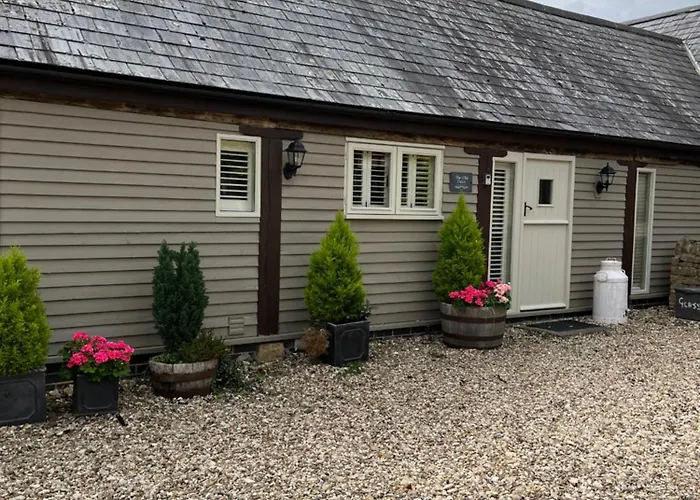 3 Bedroom 5* Barn Conversion Cotswolds