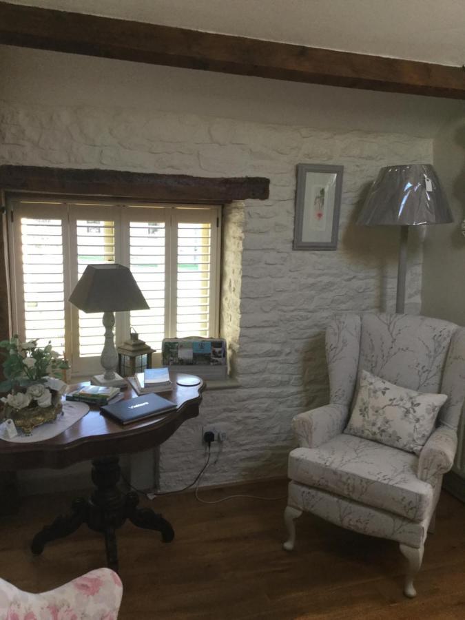 3 Bedroom 5* Barn Conversion Cotswolds *