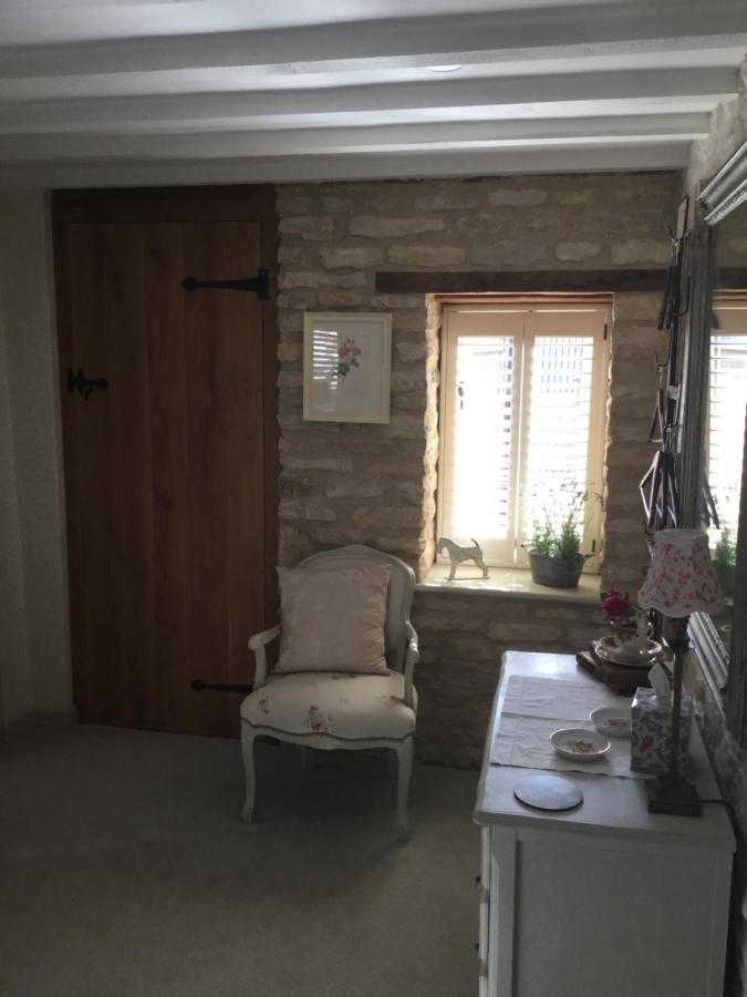 Holiday home 3 Bedroom 5* Barn Conversion Cotswolds *